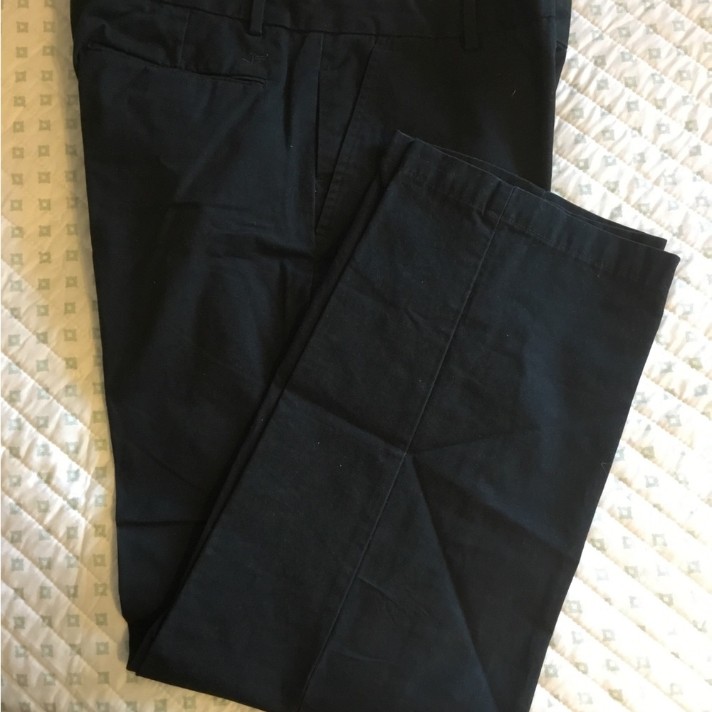 Men's Black DOCKER’S Pants 33” x 30” Straight leg Flat front very good condition